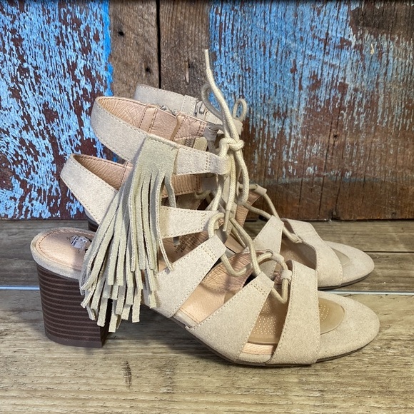 Lust For Life Daphne Tan Fringe Heels - Picture 2 of 6